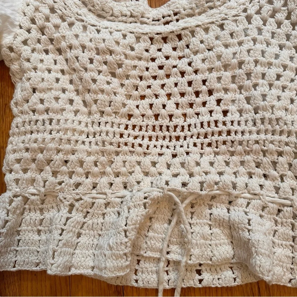 FREE PEOPLE Megan Crochet Cropped Hem Top Size Medium (#5)